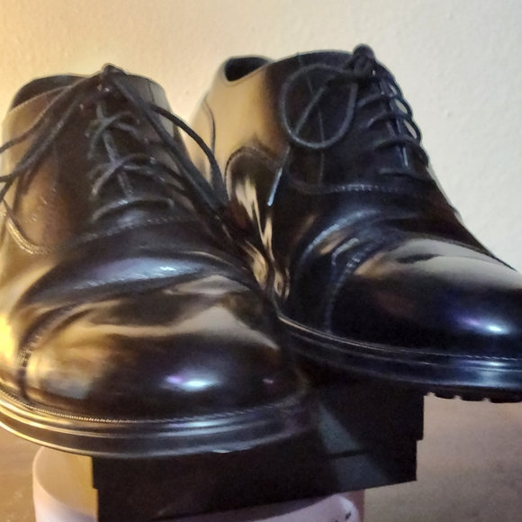 Mens size 10 Tod\'s dress shoes COA main image 5